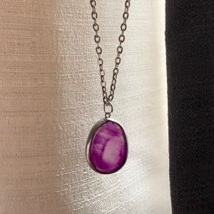 BOUTIQUE* Purple Semiprecious Agate Charm Necklace